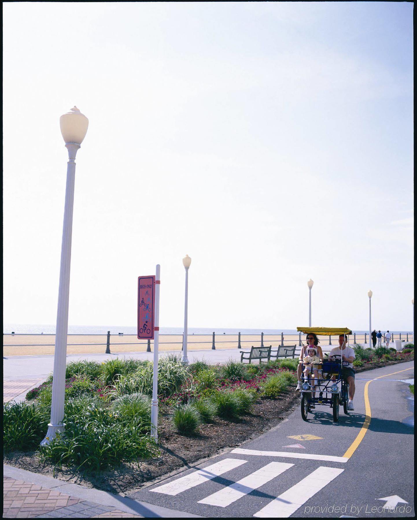 Holiday Inn Virginia Beach - Norfolk, An Ihg Hotel Exterior photo